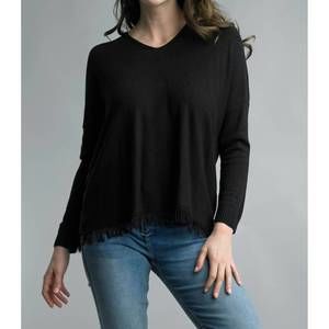 NEW TEMPO PARIS fringe vneck top in black